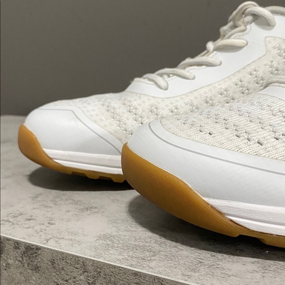 Born Primitive White and Gray Athletic Shoes Size 8 - Picture 8 of 14